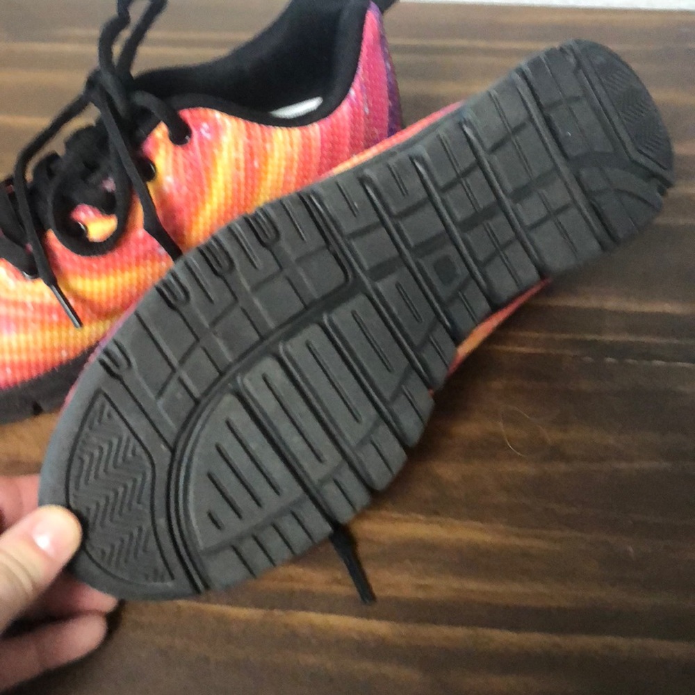 Shoes - Picture 4 of 4